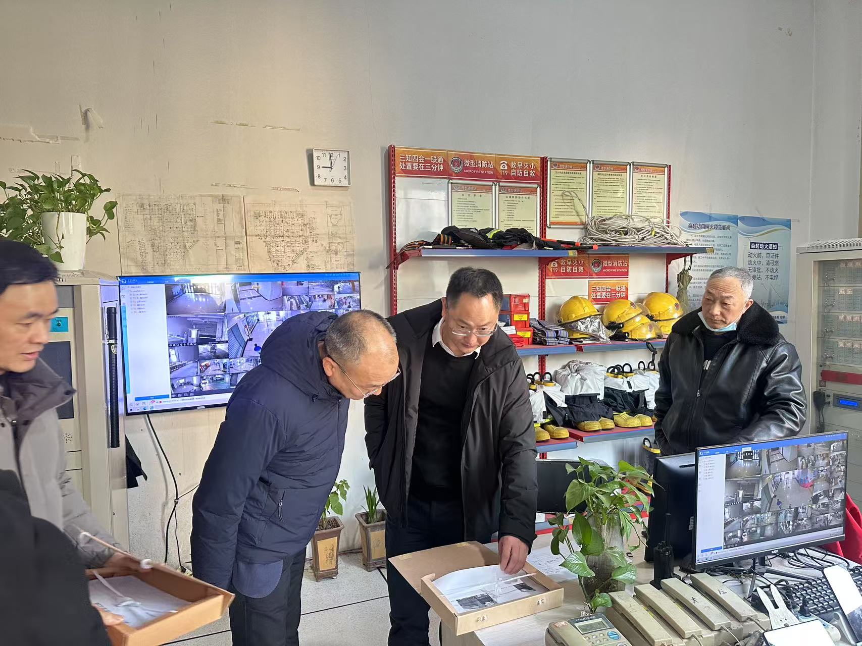 1737869449820675.jpg 1737869449820675.jpg